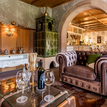 Herrenhaus Baerenschloessle 1 - 3500 M2 - 18 Personen Сasa de vacaciones Freudenstadt