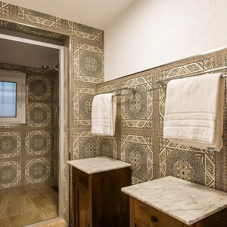 Herrenhaus Baerenschloessle 1 - 3500 M2 - 18 Personen Сasa de vacaciones *