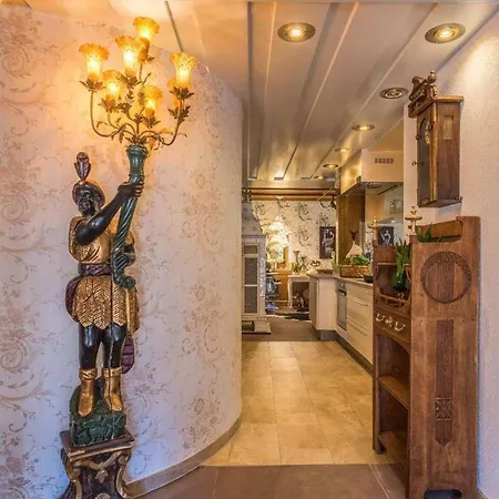 Herrenhaus Baerenschloessle 1 - 3500 M2 - 18 Personen